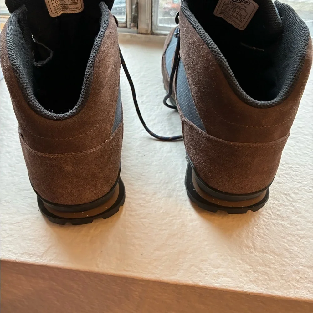 Danner Jag Hiking Boots - Picture 2 of 5